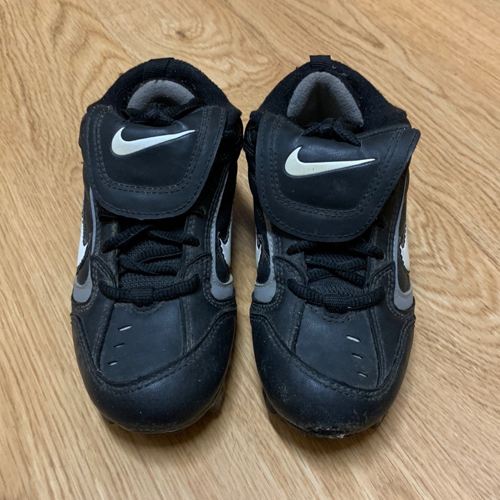 Nike Boys Cleats
Black - Size 1Y
Expand Tech
